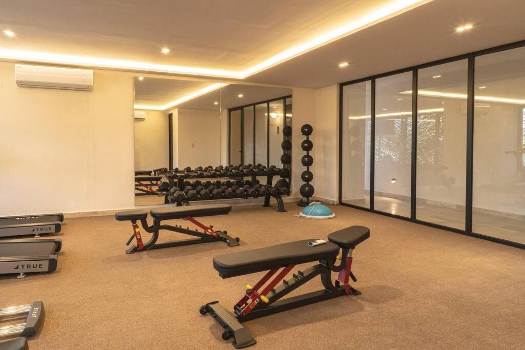 Stylish Retreat For 6, Near Everything Apartment *